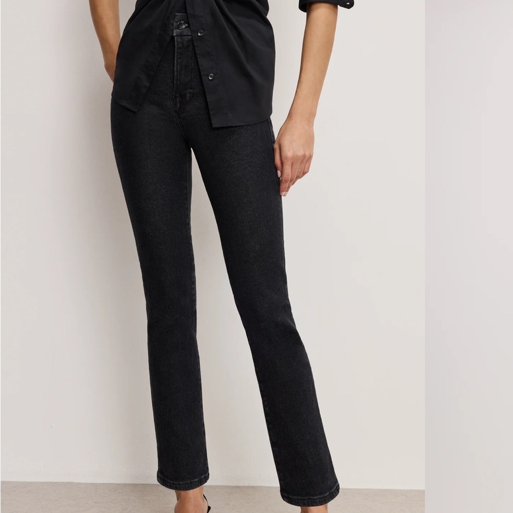 GOOD LEGS STRAIGHT JEANS
